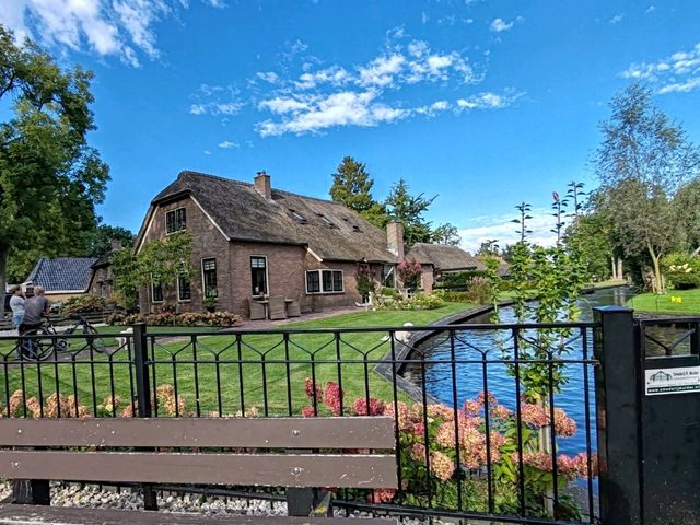 The Tranquil Life in Giethoorn