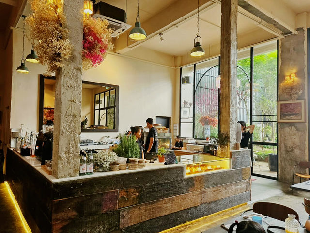 Knockknock Cafe JB
