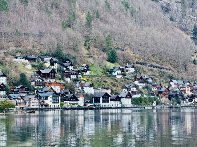 奧地利哈爾施塔特(Hallstatt) 奧地利哈爾施塔特(Hallstatt)