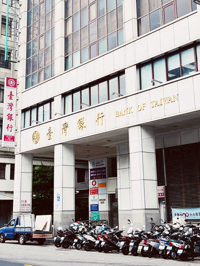 🌊 Watsons & Dadaocheng Wharf Day Trip: Where Historic Pharmacy Meets Riverside Romance! 🏮 🌊 Watsons & Dadaocheng Wharf Day Trip: Where Historic Pharmacy Meets Riverside Romance! 🏮