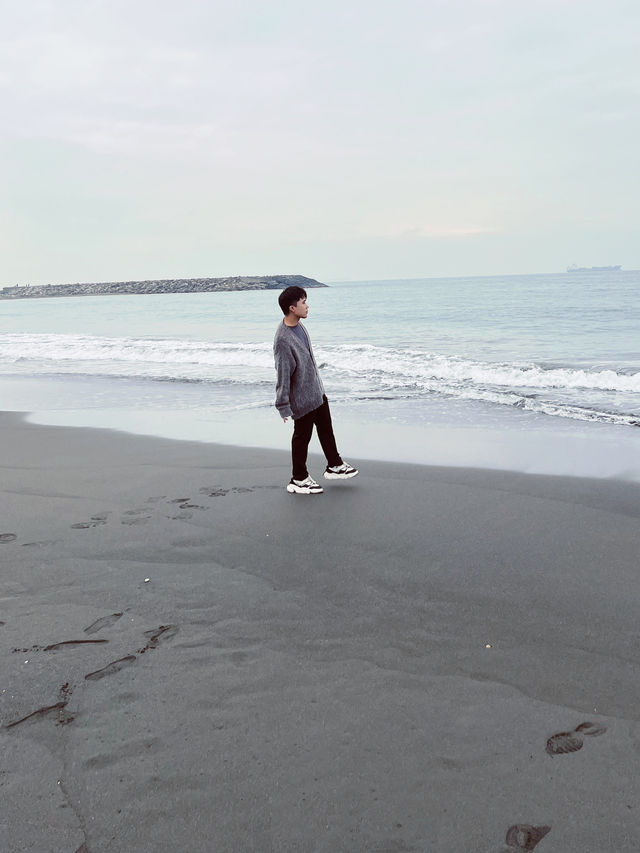 🏝️ Qijin Island Black Sand Beach: Where Volcanic Mystery Meets Ocean Poetry! 🌊 🏝️ Qijin Island Black Sand Beach: Where Volcanic Mystery Meets Ocean Poetry! 🌊