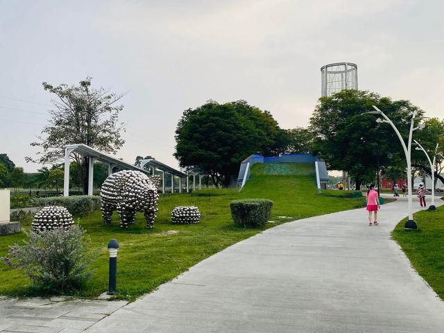 屏東縣民公園 好玩免費景點 遛小孩Fun到沒電