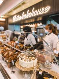 Croissant Dreams Come True at Doña Bakehouse 🥐