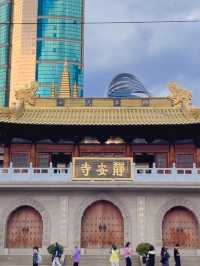 夜晚建築燈海下的人文風景🌃