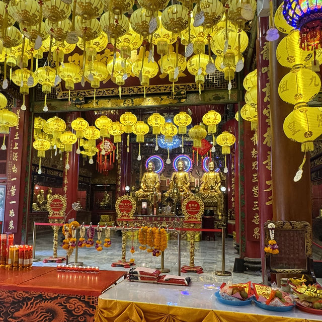 曼谷∣ MRT (BL29) 龍蓮寺∣ 曼谷最靈的華人寺