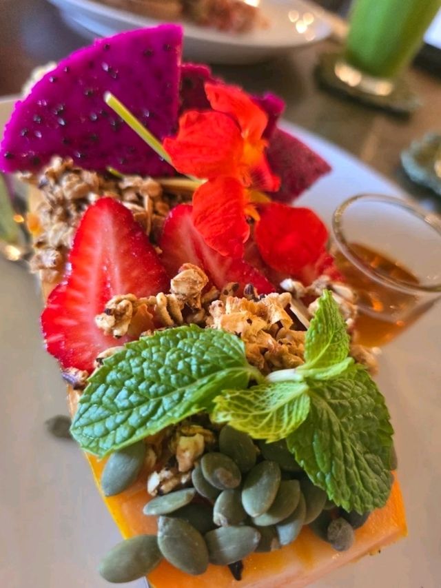 A QUAINT LITTLE CAFÉ WITH DELICIOUS RED VELVET PANCAKES.