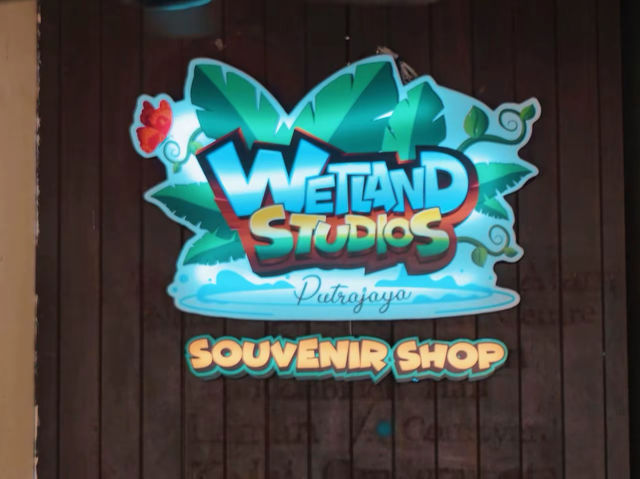 Treasures by the Wetlands: Taman Wetlands Souvenir Shop 🛍️ Treasures by the Wetlands: Taman Wetlands Souvenir Shop 🛍️
