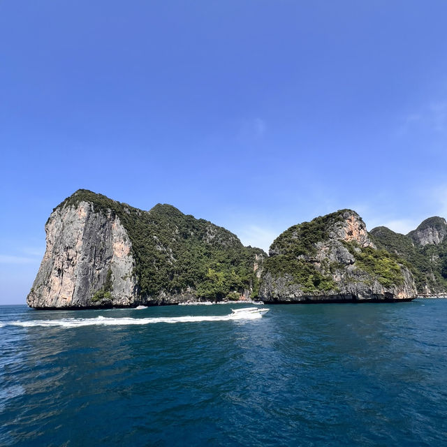 Острова ПхиПхи, Пхи-Пхи- ле, Майя Бэй Острова ПхиПхи, Пхи-Пхи- ле, Майя Бэй