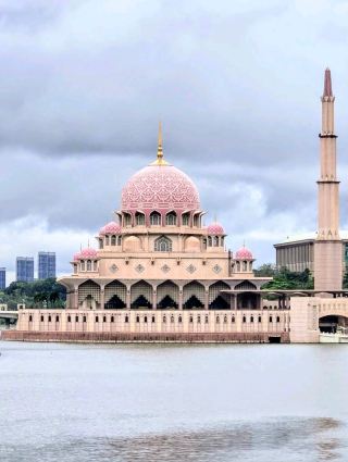 Masjid Pink