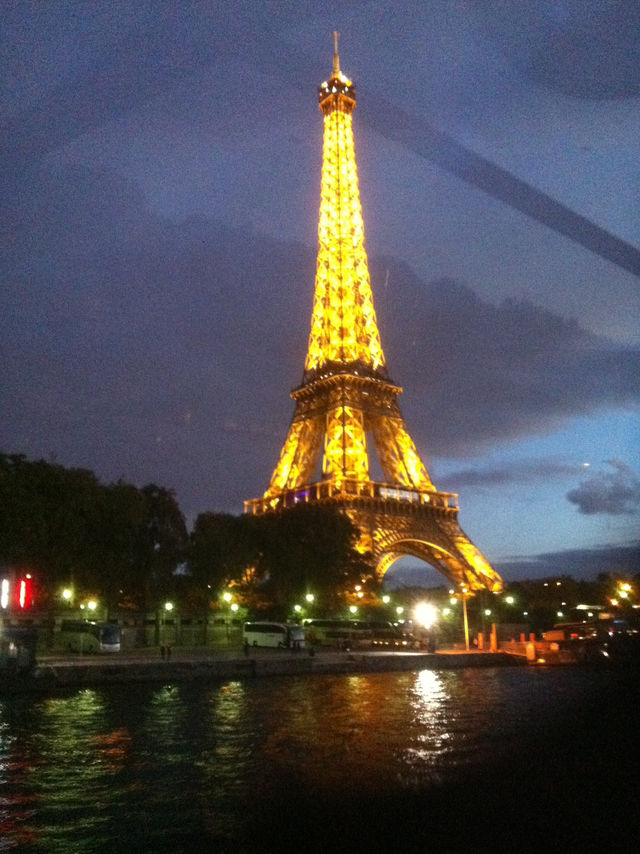France in Autumn: Eiffel Magic, Dreamy Streets & Dessert Goals 🇫🇷✨