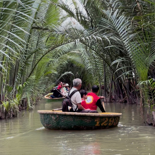 Hoi An: Lanterns, Ancient Streets & Coastal Eats – Your Wholesome Family Weekend 🏮🍜🌴 Hoi An: Lanterns, Ancient Streets & Coastal Eats – Your Wholesome Family Weekend 🏮🍜🌴