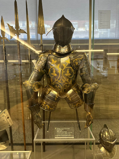 中世紀の甲冑と武器の展示館探訪 | Trip.com ニュルンベルク