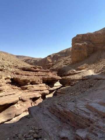 Walking through the red canyons, Red Canyon Trekking