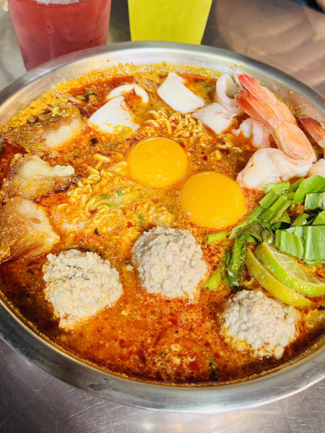 バンコクのおすすめ夜食｜「Baan Kook Kai」必食のタイ風海鮮