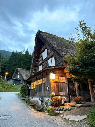 白川鄉——學會擁抱雪的村落