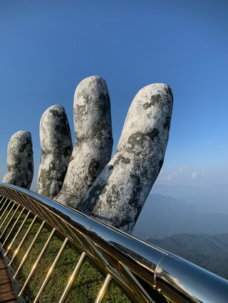 Berjalan di Tepi Jurang: Jembatan Emas | 🇻🇳🌉😍