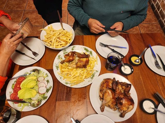 페루에 왔으니 페루식 치킨을 먹어줘야지!! "Pardos chicken" 페루에 왔으니 페루식 치킨을 먹어줘야지!! "Pardos chicken"