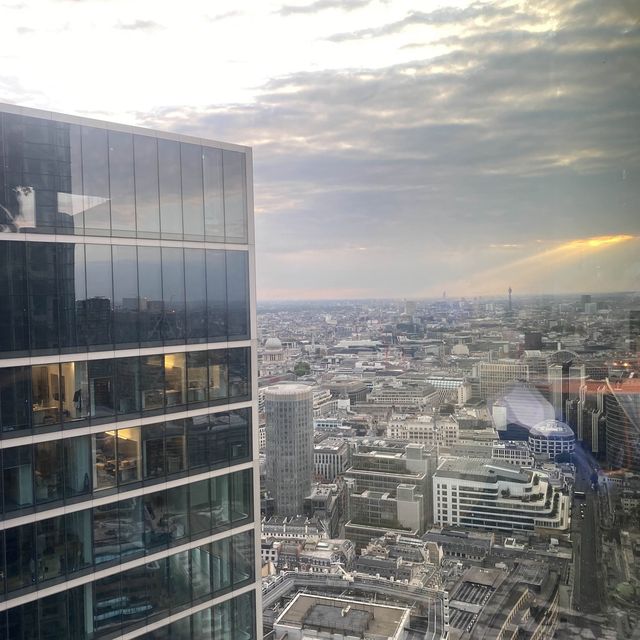 Sushi with View 🍣 🏙️