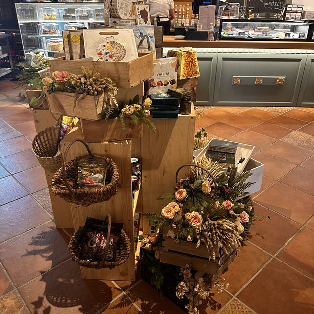 This Lithuanian dessert shop blew my mind! 🇱🇹