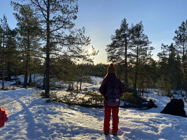 Deep into the winterland of snow in Nuuksio National Park, Finland! 🌿🏞️