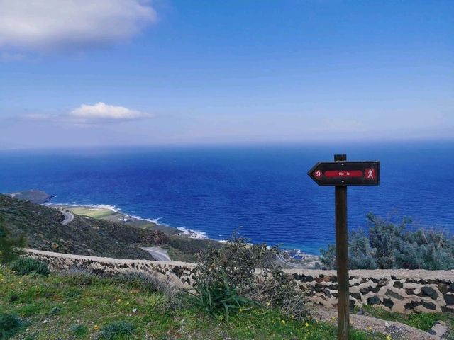 Santorini: Postcard Perfect in Every Direction