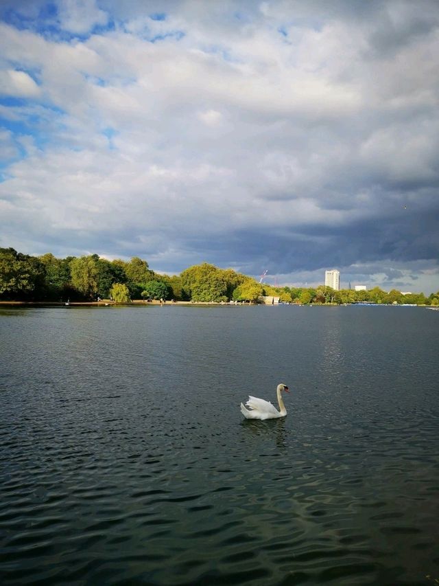 Exploring Hyde Park: Nature and History Combined