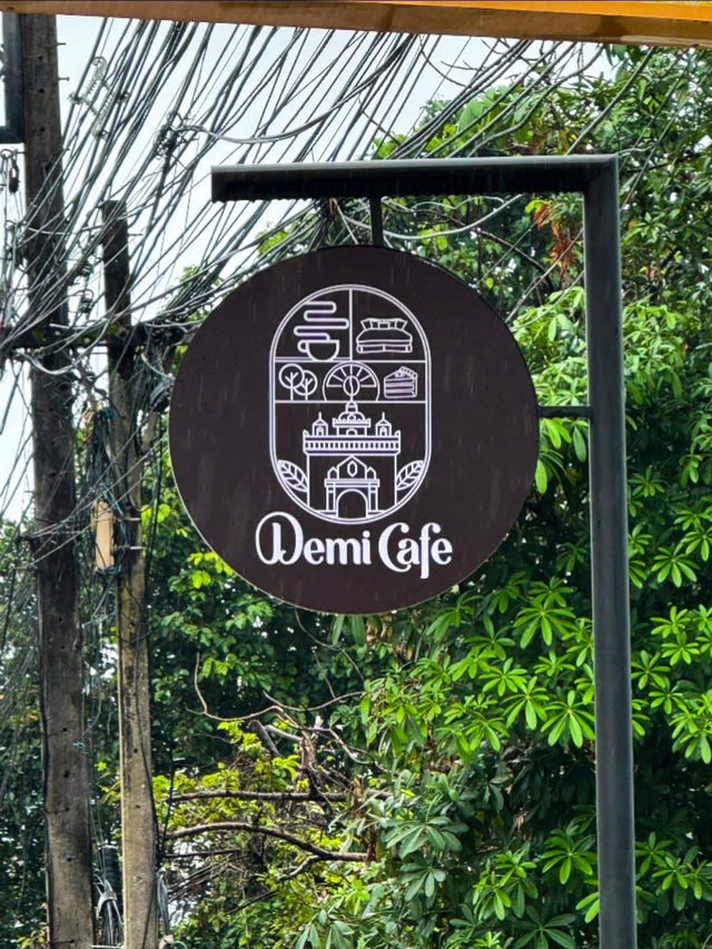 🌞✨ Demi Café - คาเฟ่แสงอาทิตย์แห่งศรีลำดวน 