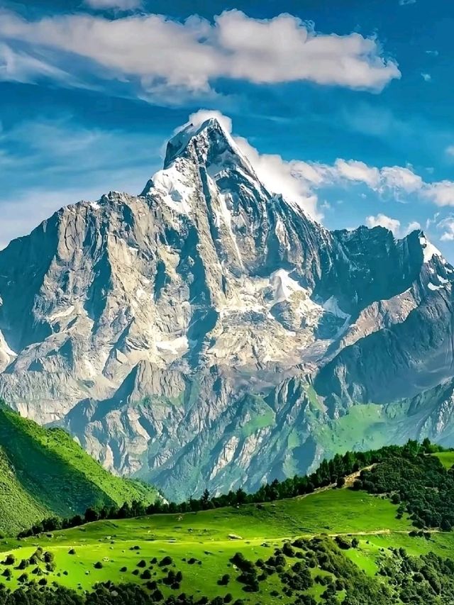 ⛰️ Mount Siguniang National Park – The “Alps of the East” in Sichuan’s Highlands