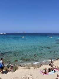 🌊 รีวิว Cala Comte – หาดน้ำใส วิวสวย