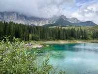 走訪多洛米蒂山最美麗的湖泊～雷扎湖 (Lake Carezza)