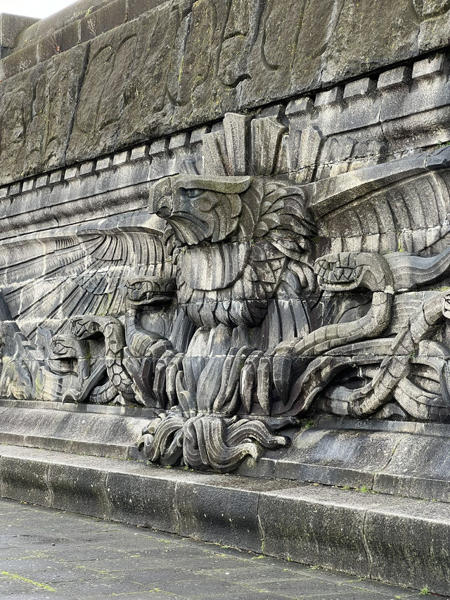 Where Rivers Meet and History Rises – Discover Deutsches Eck in Koblenz! ✨🌊 