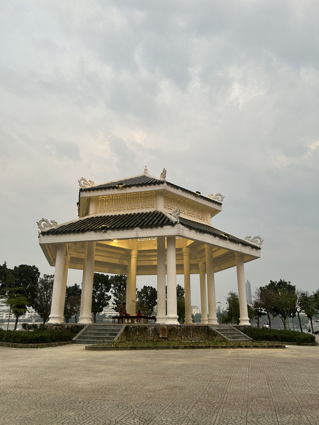 📌 Hue for $100: 2 Days in a City Where History Breathes