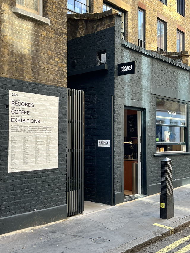 London | Hidden Gem in Soho, coffee or studio? London | Hidden Gem in Soho, coffee or studio?