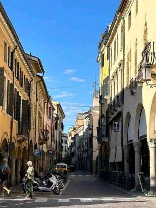 🌆 Discover Padova: Enchanting Walking Tours! 🏛️