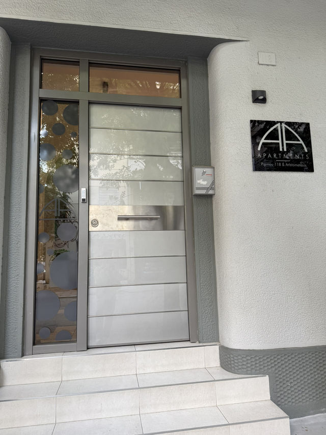 Clean, Cozy & Convenient — Ideal for a Short Stay at Athens! 