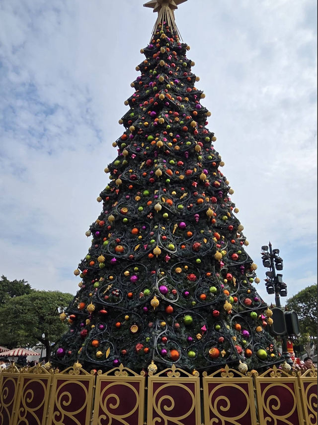 ✨ Stepping Into the Magic of Hong Kong Disneyland 🎠💫