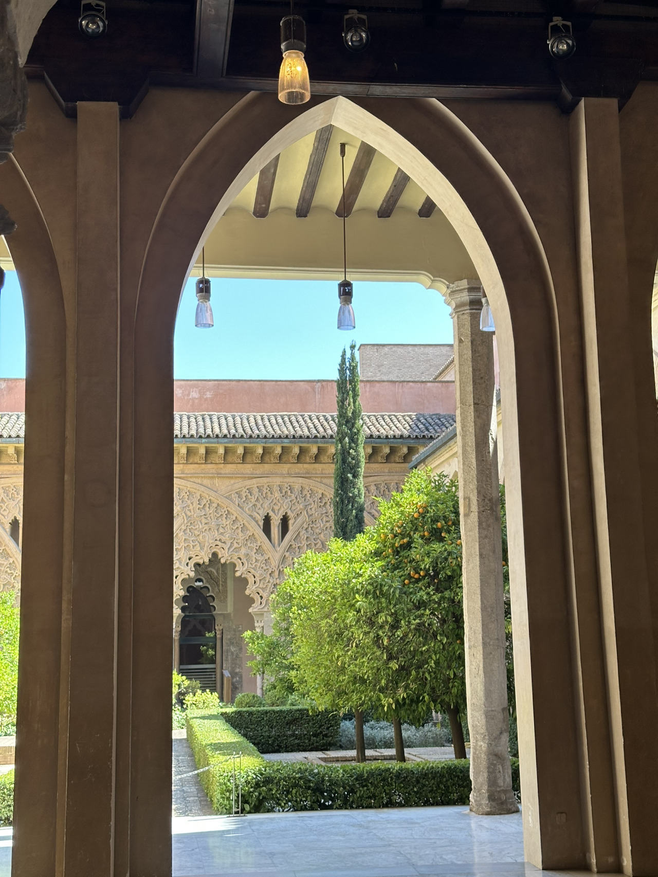 aljafería palace, zaragoza 🏰✨