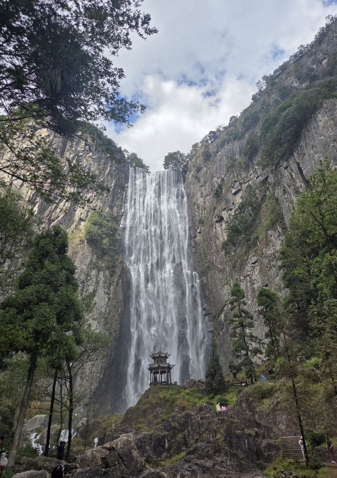 Experience a chartered tour of Baizhangji, the hometown of Liu Bowen, with Trip.com – highly recommended!