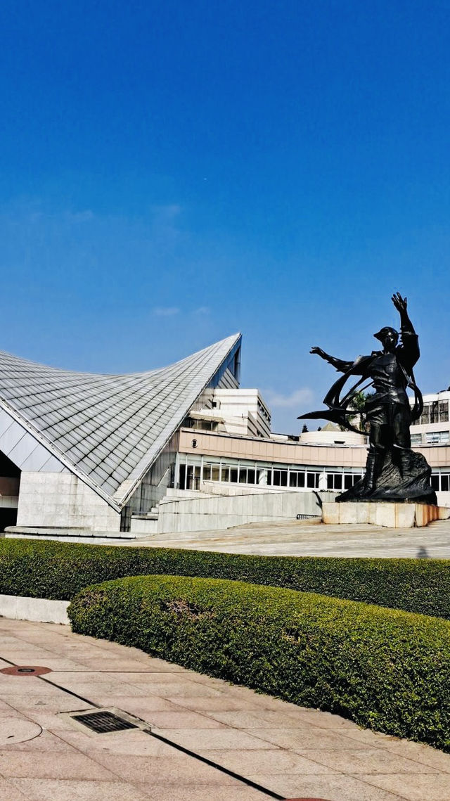 Ersha Island - Free camping and picnic spot in Guangzhou city.