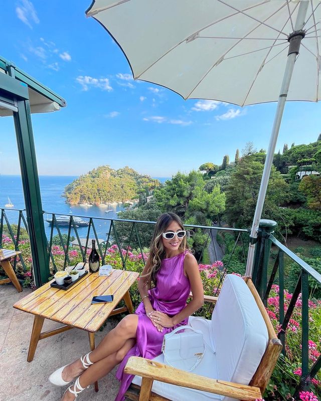 Portofino Uncovered: 5 Essential Tips for an Enchanting Italian Escape! 🌸🇮🇹