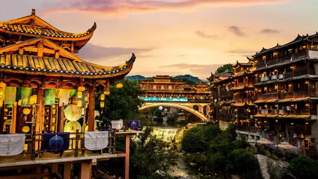 Lesser-Known Travel Destination: Fenghuang Town in Xiangxi