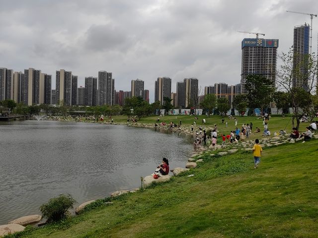 這個城央公園，遛娃撒野好去處