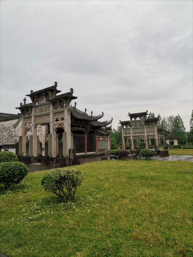 中國唯一七連牌坊群—棠樾牌坊群