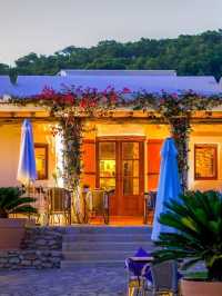 🌟 Balearic Bliss: Top Stay in Sant Antoni de Portmany! 🌴✨
