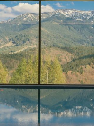 🏰✨ ルーマニアの隠れた宝石、マトカ ホテルを発見しましょう! ✨🏰