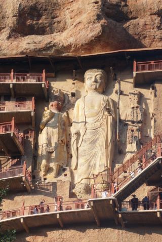 Maijishan Grottoes is not recommended for visits during long holidays.