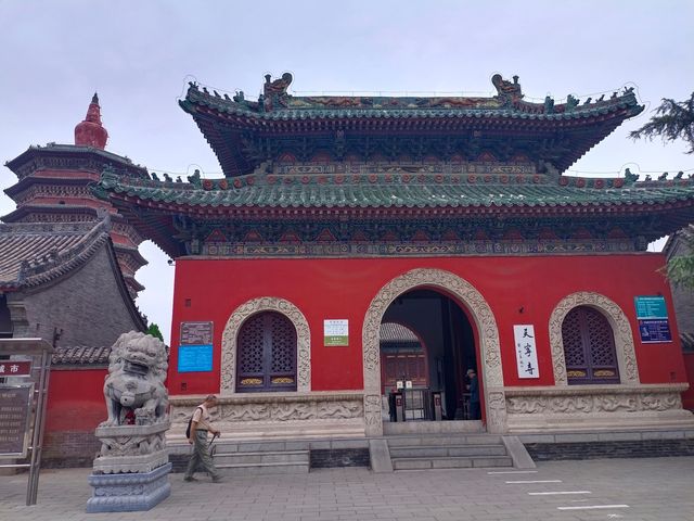 安陽天寧寺塔。 安陽天寧寺塔。