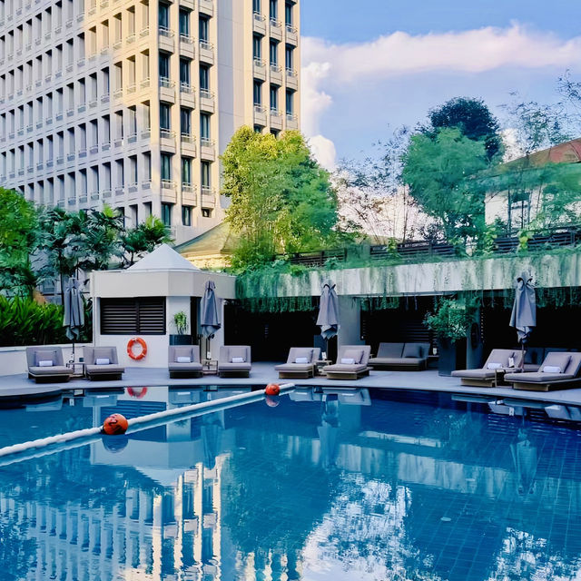 ⭐ ⭐ ⭐ Conrad Singapore Orchard!! The hotel is not far from Merlion Park and Marina Bay Gardens