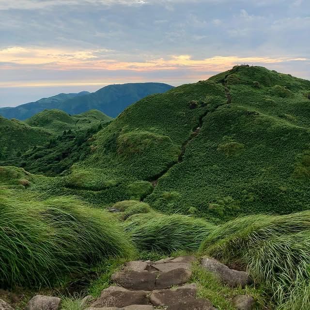 台北陽明山國家公園——自然之美與登山探險的完美結合