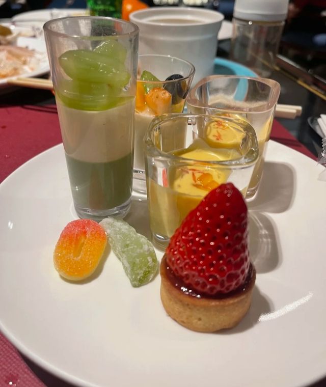 深圳龍崗珠江皇冠假日酒店！